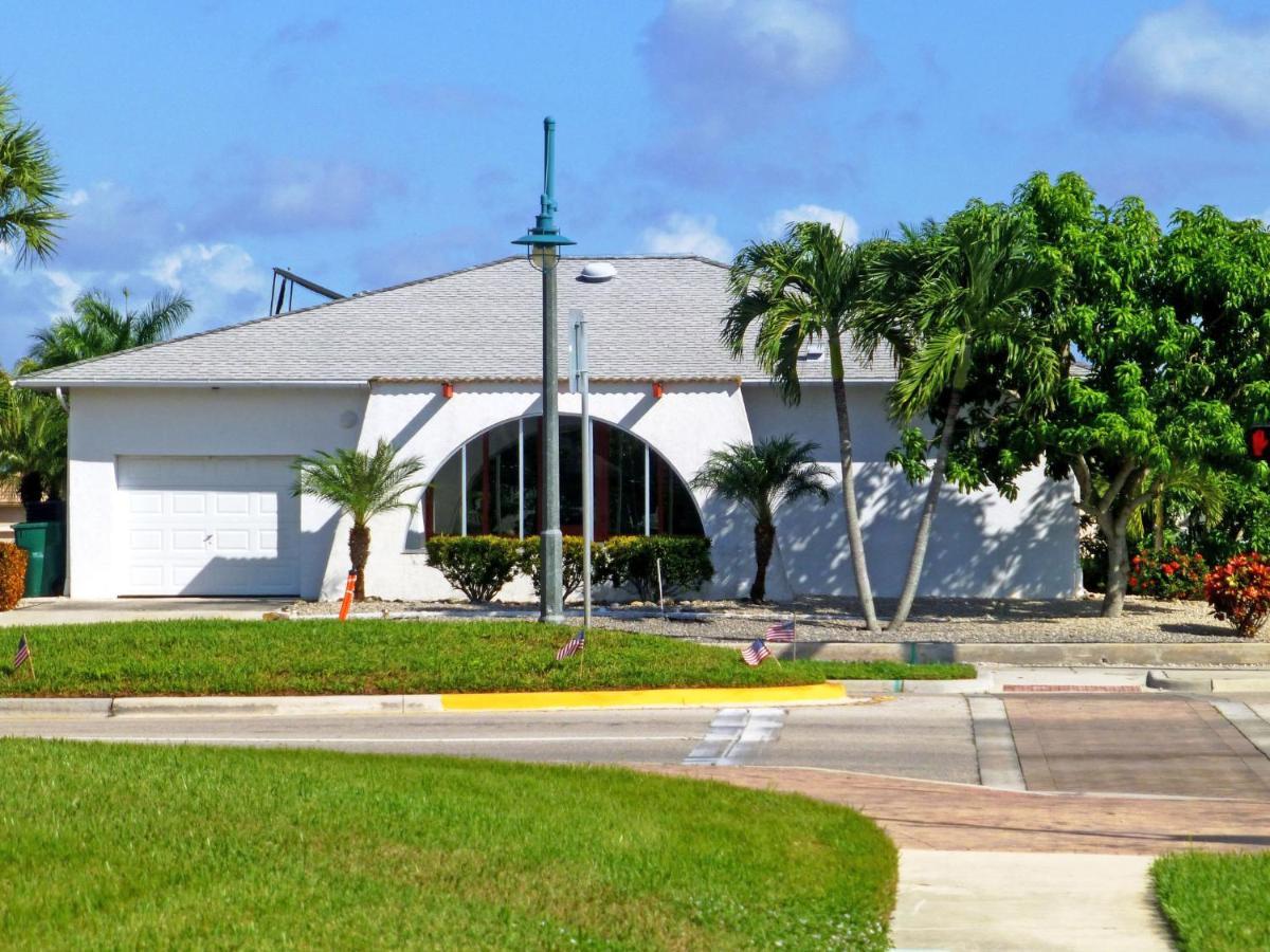 Villa Marco Island Exteriör bild