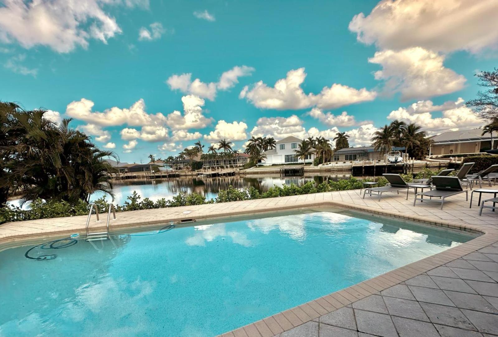 Villa Marco Island Exteriör bild